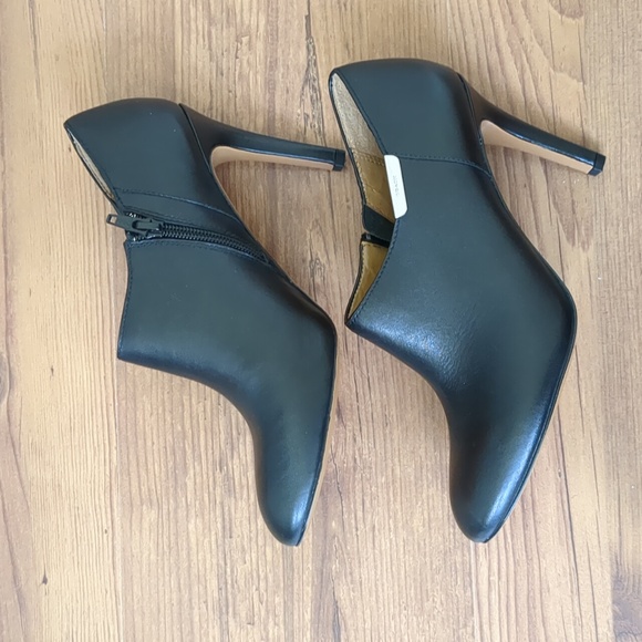 COACH - Seneca Heel Bootie - Picture 5 of 8